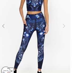 Johnny Was Farrow Contrast Active Legging